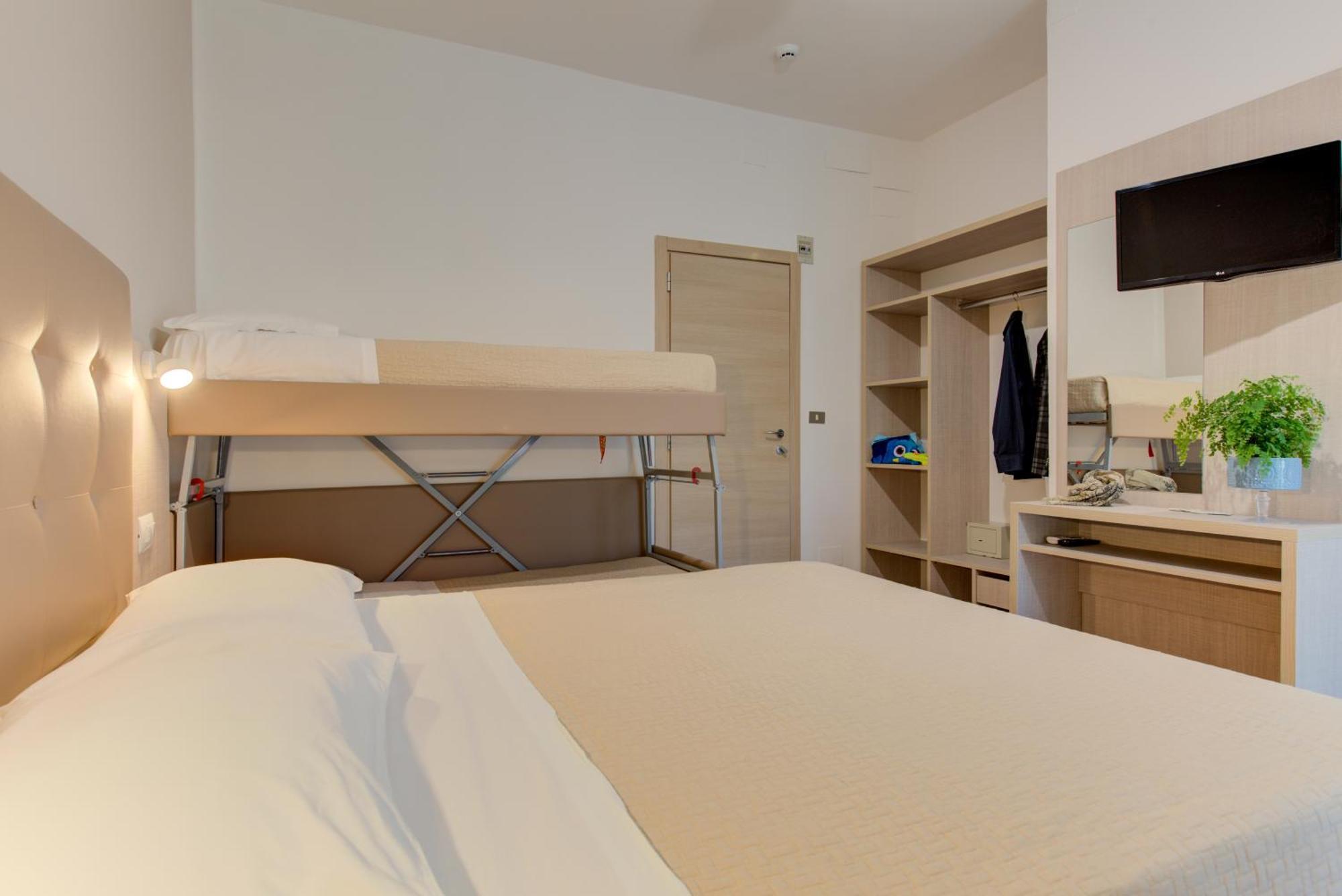 Hotel Cimarosa Риччоне Номер фото