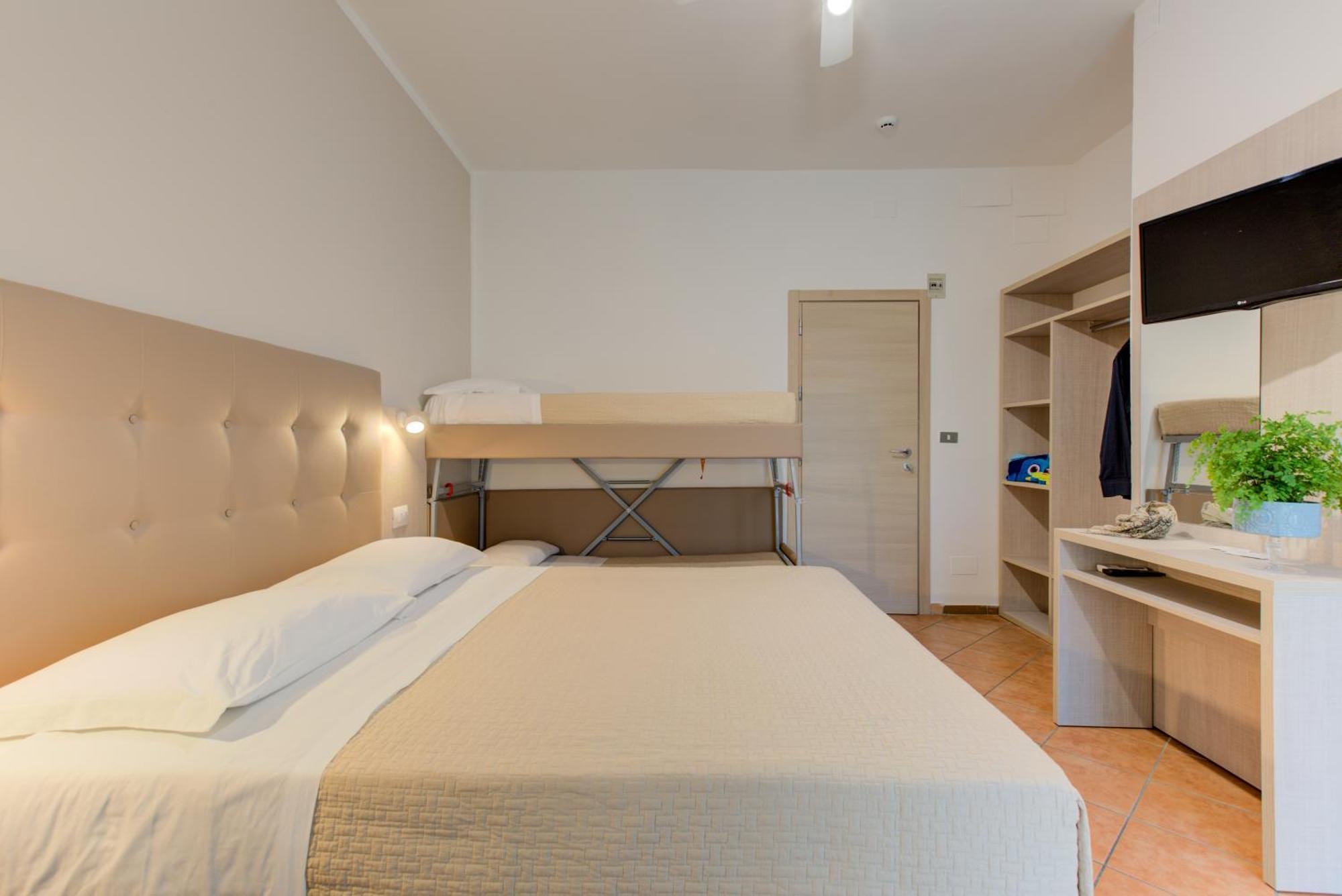 Hotel Cimarosa Риччоне Номер фото