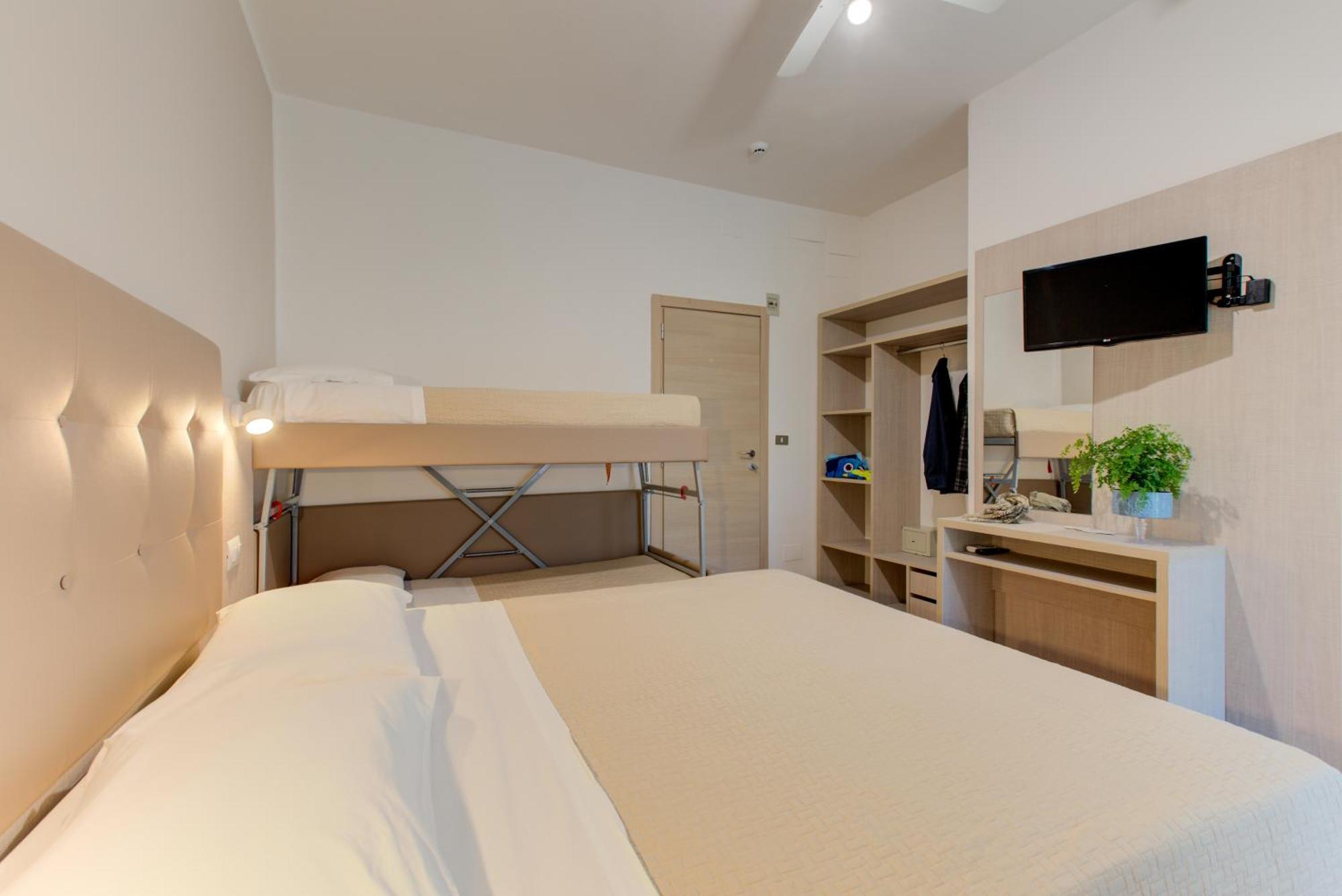 Hotel Cimarosa Риччоне Номер фото